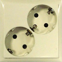 Фотография товара 'Ecoplast Розетка двойная с заземляющим контактом, со шторками 863501-1'