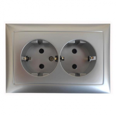 Фотография товара 'Ecoplast Розетка двойная прямая с заземляющим контактом, со шторками 863703-1'